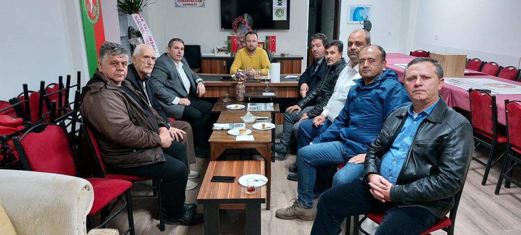 İzmir'in Menderes ilçesinde 2024 yerel seçimlerinde AK Parti'den belediye başkan aday adayı olan İsmail Karabel, Cumaovalılar Derneği'ni ziyaret etti.